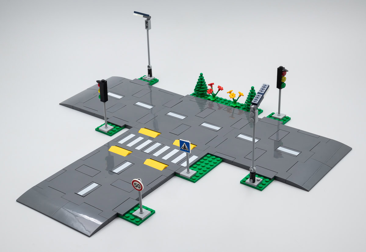 60304-lego-city-new-roads-